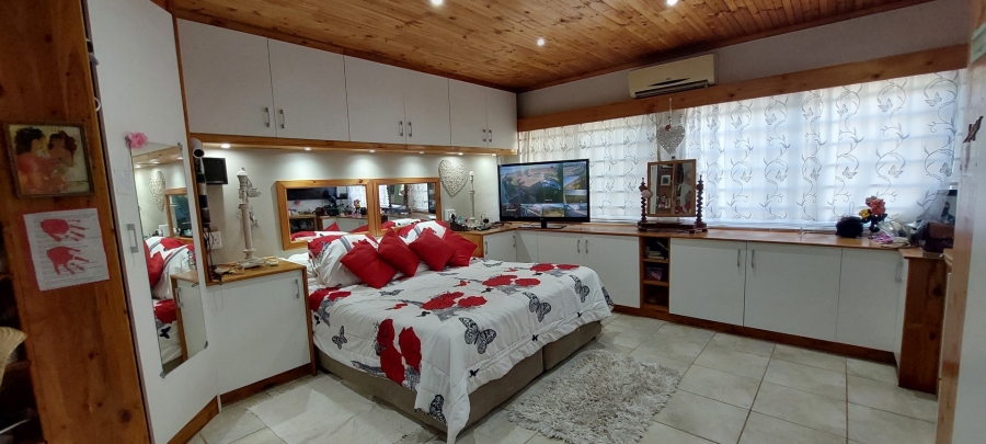 13 Bedroom Property for Sale in Long Acres Country Estate Western Cape